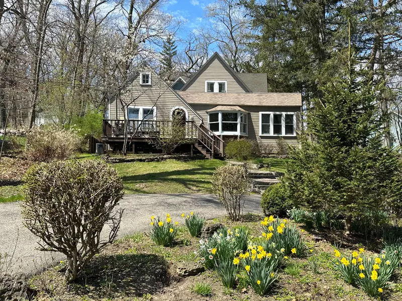 N1817 Southland Ln, Linn, WI 53147