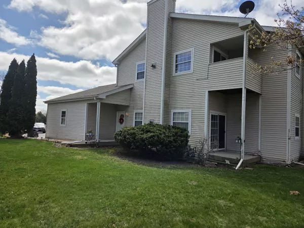 414 Autumn Dr Unit B, Delavan, WI 53115