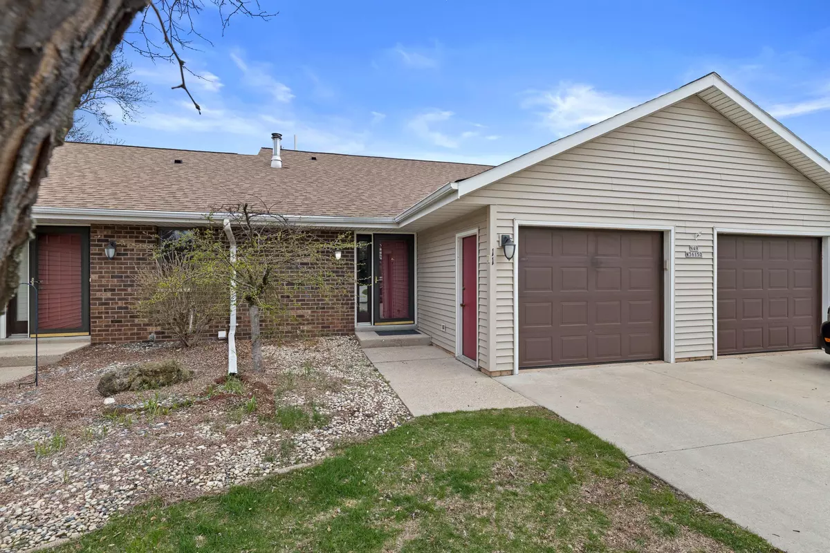 Oconomowoc, WI 53066,N49W36150 Nottingham Ln Unit 11