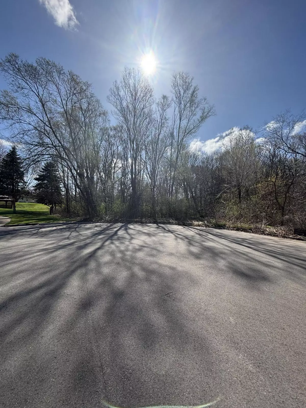 Onalaska, WI 54650,000 Keller Ct