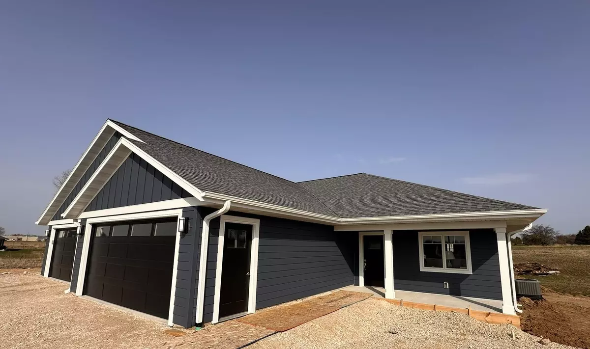 Random Lake, WI 53075,552 Raybern Ct Unit 19