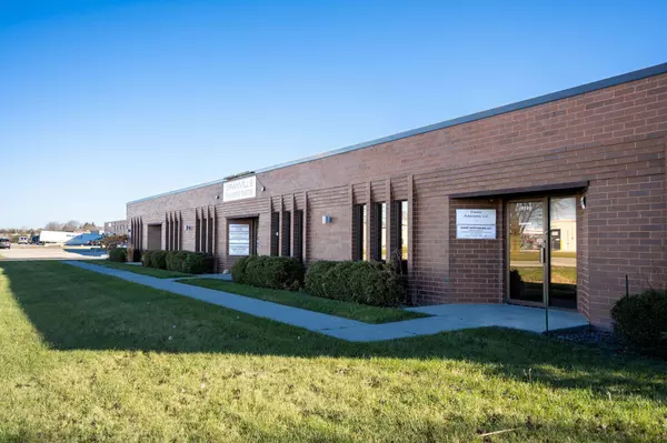 9312 N 107th St Unit B102, Milwaukee, WI 53224