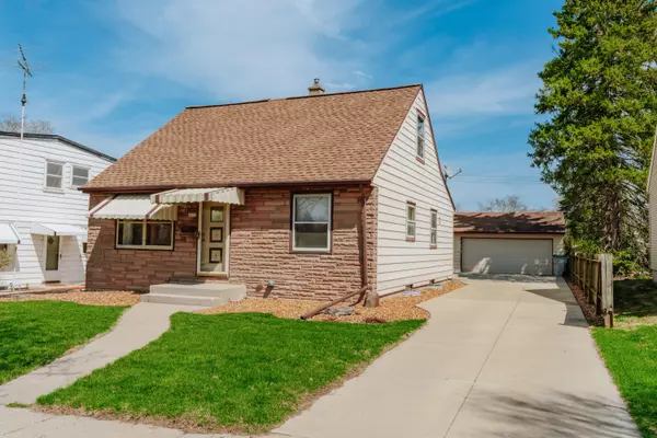 3422 S 88th St, Milwaukee, WI 53227