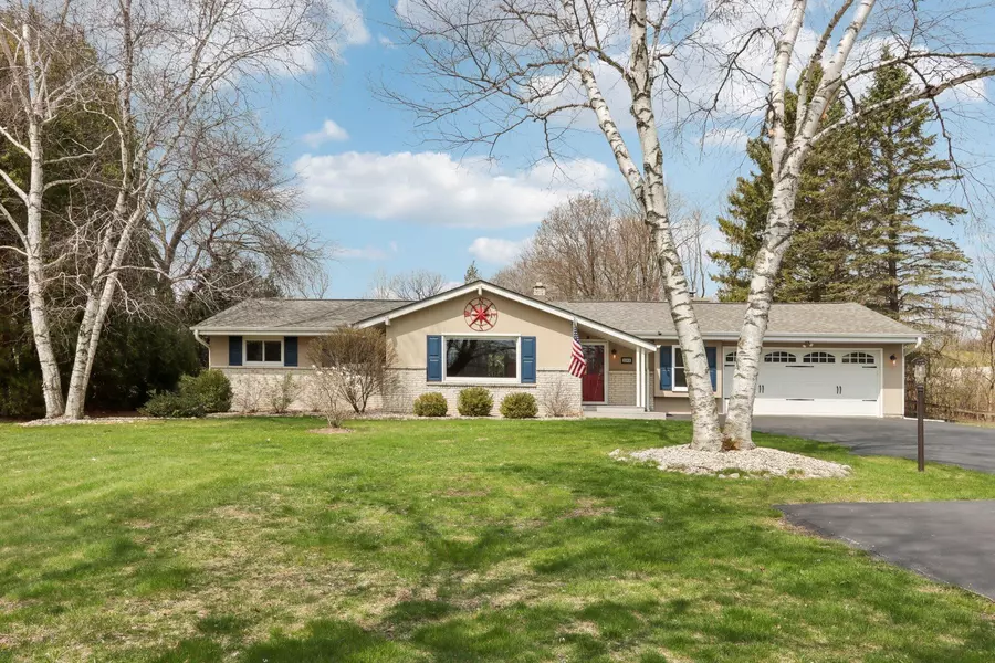 295 Green Bay Rd, Cedarburg, WI 53012