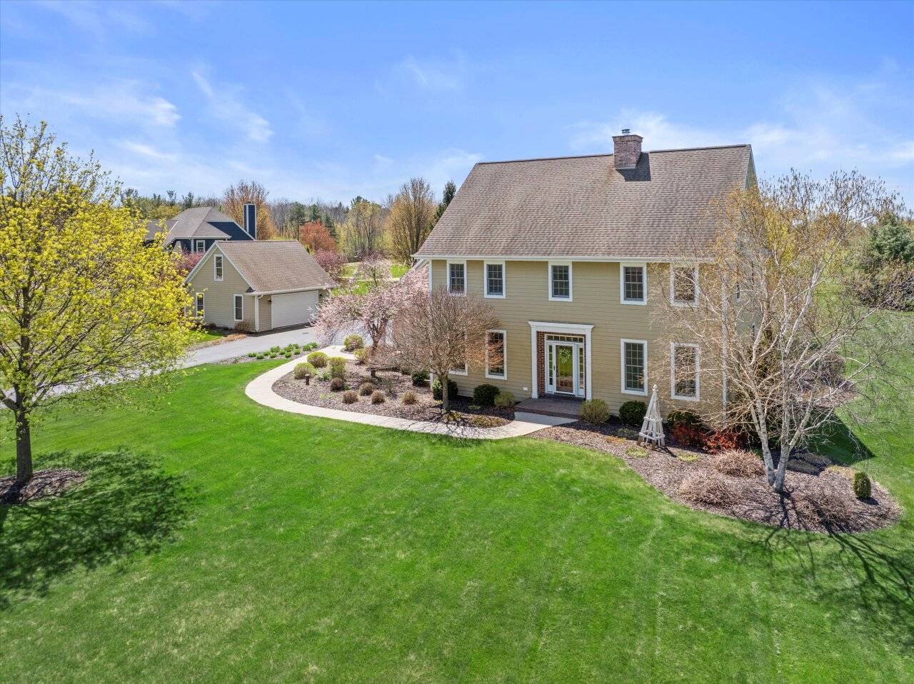 4795 Mallard Ct, Richfield, WI 53017