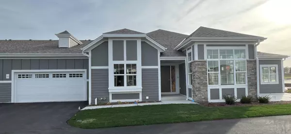 856 N Verona Cir Unit 19, Grafton, WI 53024