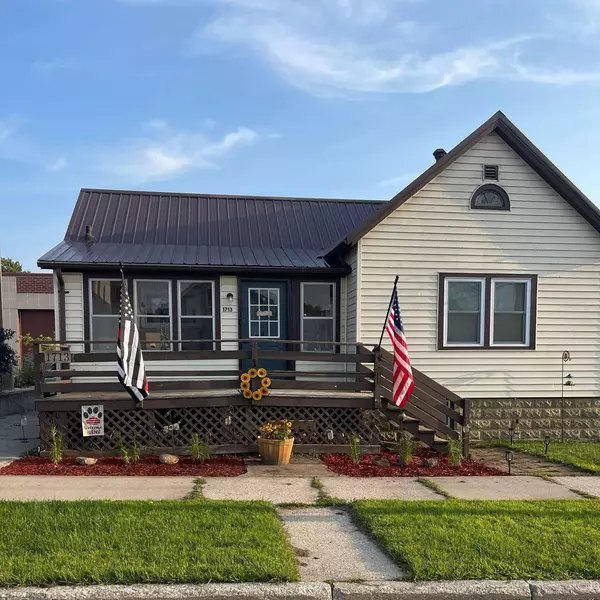 1713 22nd St, Two Rivers, WI 54241