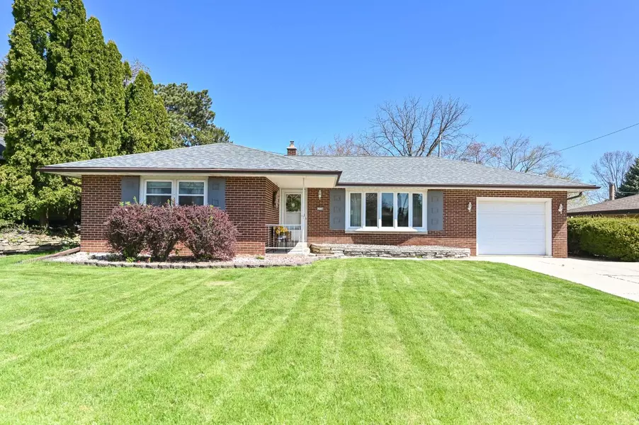 1730 Walnut St, South Milwaukee, WI 53172