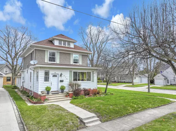 108 Lake Ct, Sheboygan, WI 53081