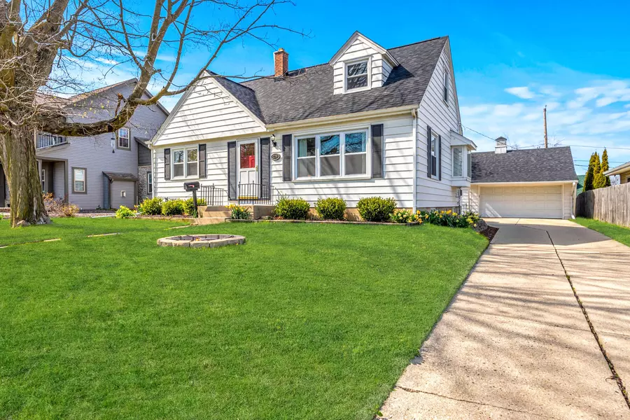 224 Menomonee Ave, South Milwaukee, WI 53172