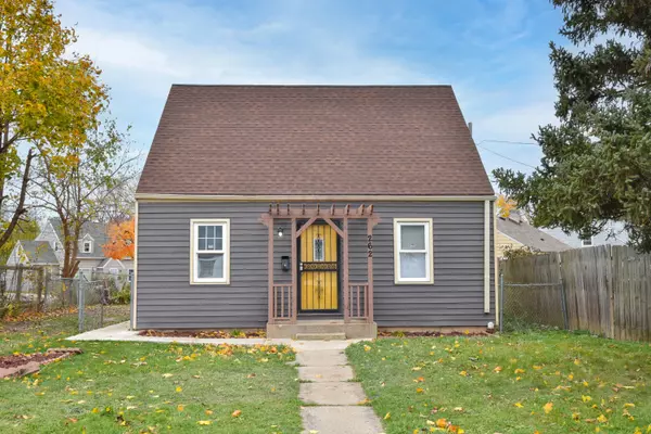 2622 W Linwal Ln, Milwaukee, WI 53209