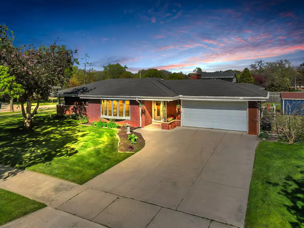 Oak Creek, WI 53154,8450 S Burrell St