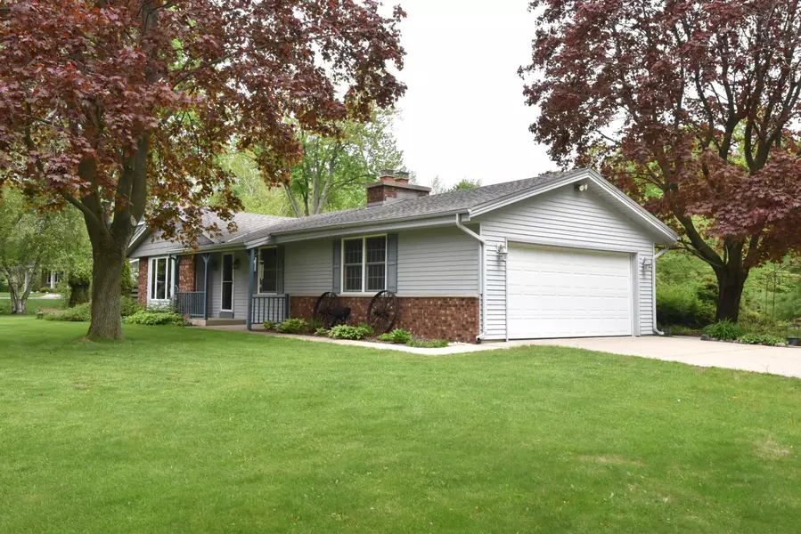 8536 Glacier Ct Ct, Cedarburg, WI 53012