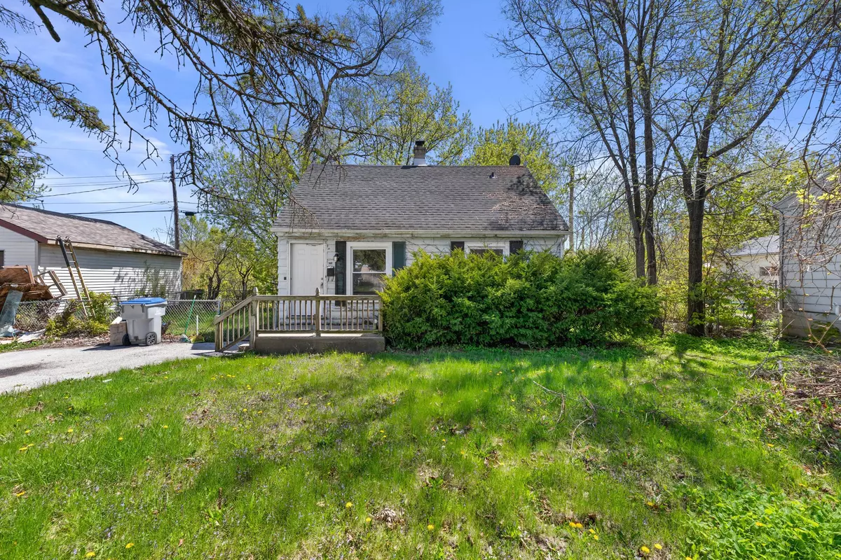 Milwaukee, WI 53218,5304 N 64th St