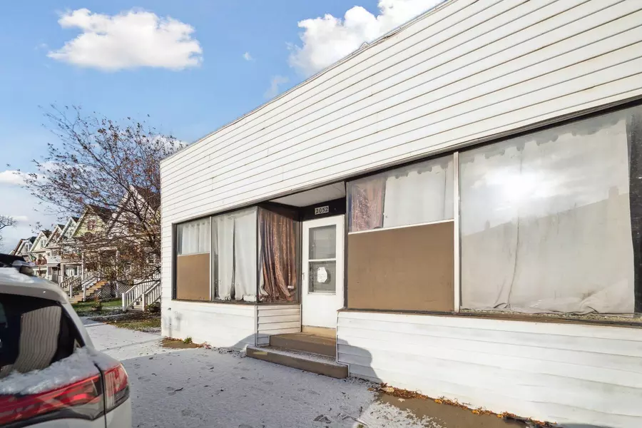 2052 W Forest Home Ave, Milwaukee, WI 53215