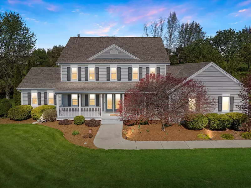 W287N6903 Rock Ridge Way, Merton, WI 53029