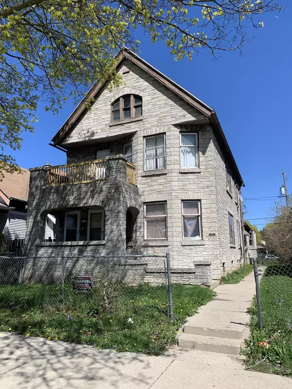 3228 N 29th St Unit 3230, Milwaukee, WI 53216