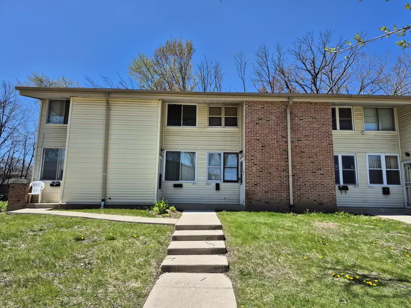 9011 N 95th St Unit G, Milwaukee, WI 53224