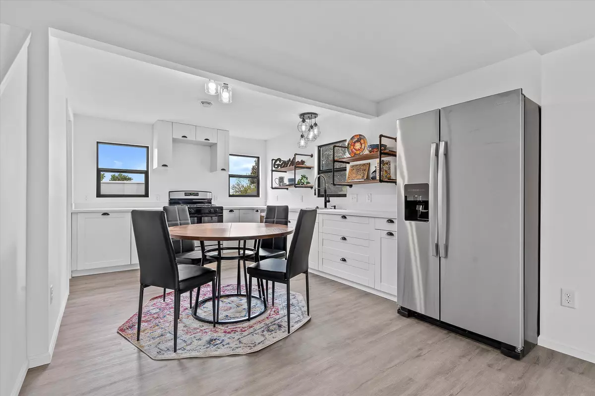 Darien, WI 53114,27 N Bruce St