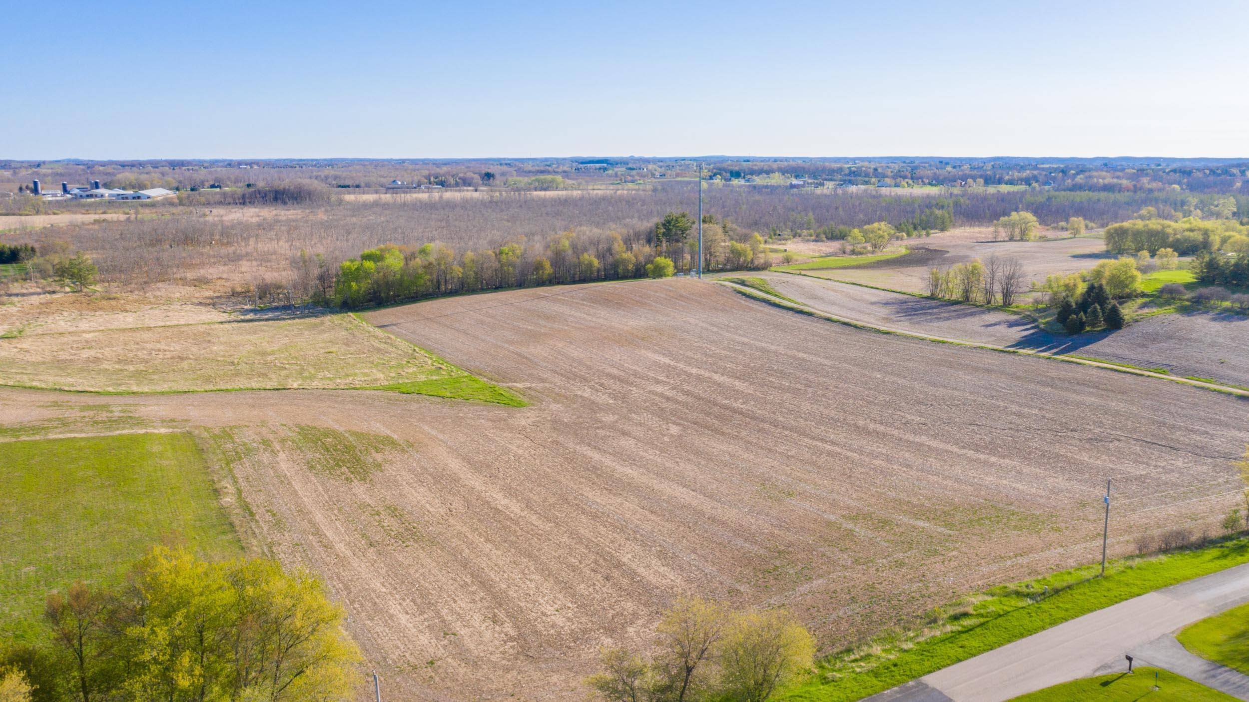 5312 Beechnut Dr, Wayne, WI 53040