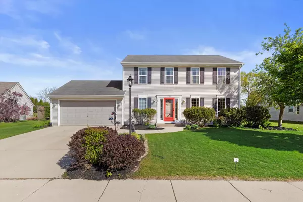 1109 River Place Blvd, Waukesha, WI 53189