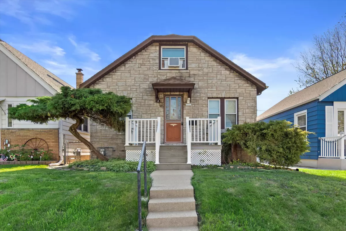 West Allis, WI 53219,2447 S 75th St