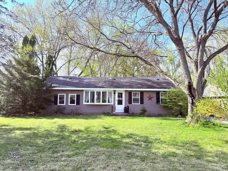 536 Gatewood Dr, Twin Lakes, WI 53181