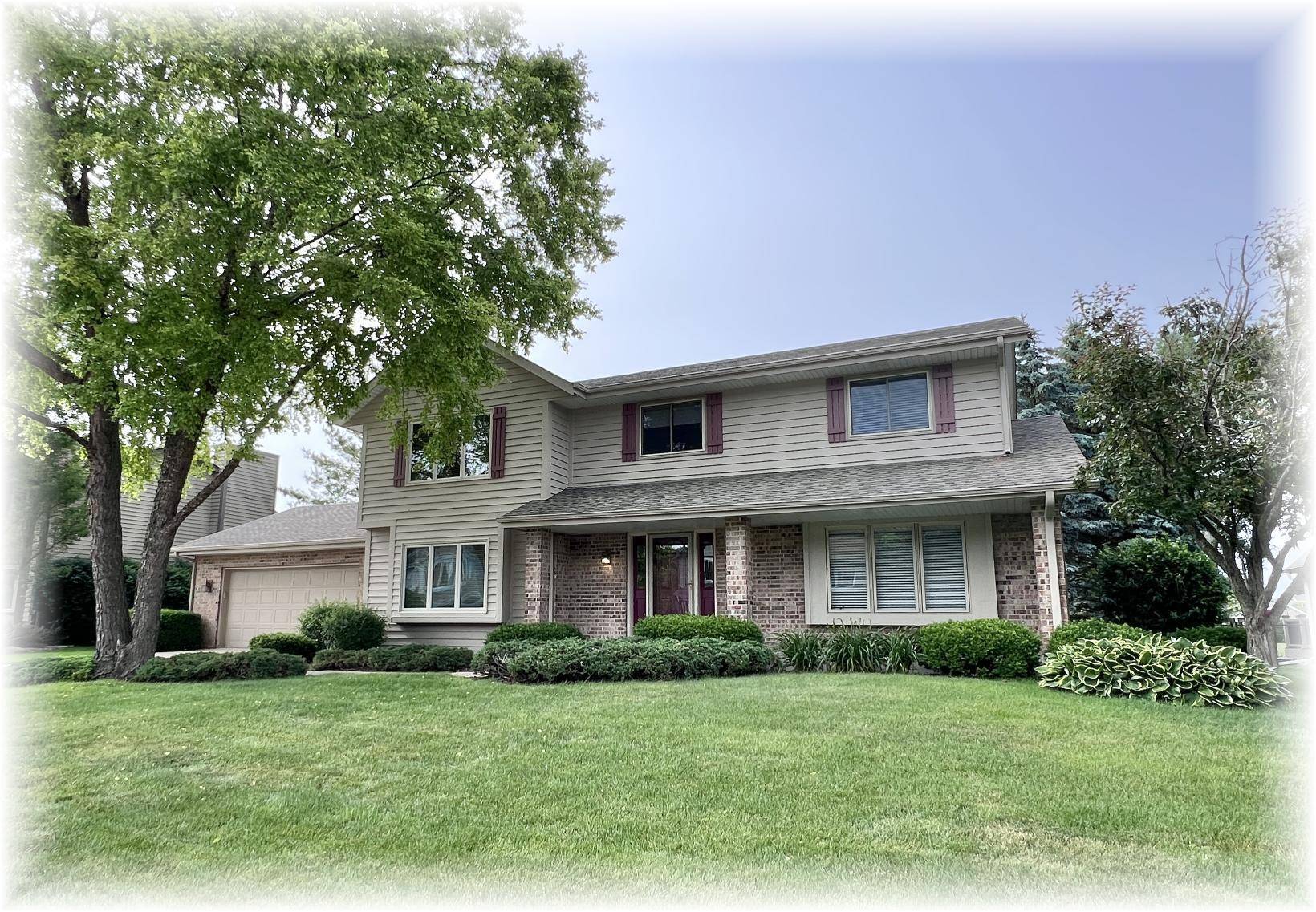 1012 Silent Sunday Ct, Caledonia, WI 53402