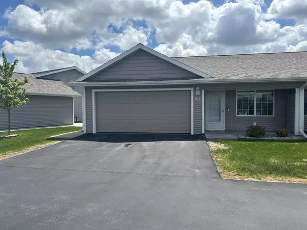 1341 S Wilson Ave Unit 10-4, Hartford, WI 53027
