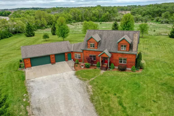 N43W25019 Lindsay Rd, Pewaukee, WI 53072