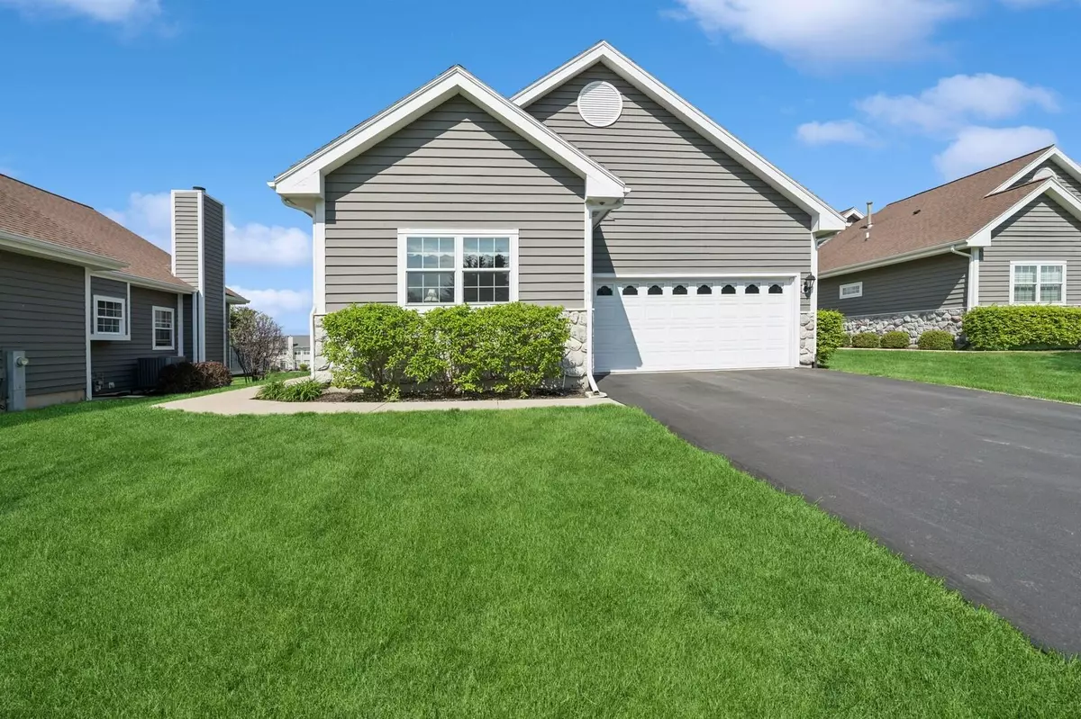 Geneva, WI 53147,1885 Golfview Dr Unit 35-17