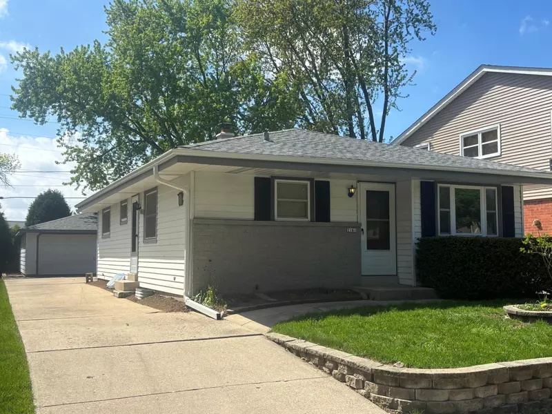 2161 S 111th St, West Allis, WI 53227