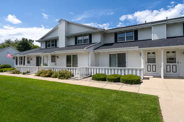 628 Westbury Ln Unit 3, Delavan, WI 53115