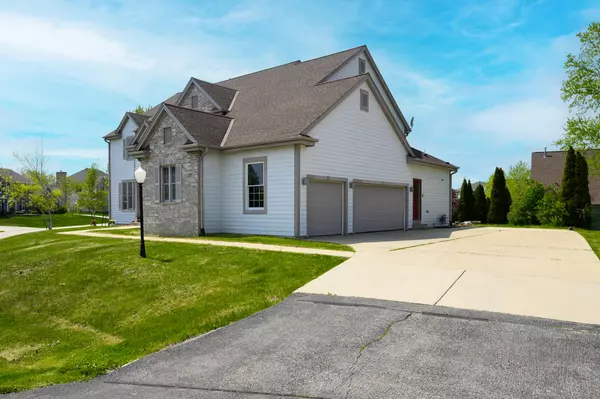 Milwaukee, WI 53224,10930 W Meadowcreek Ct