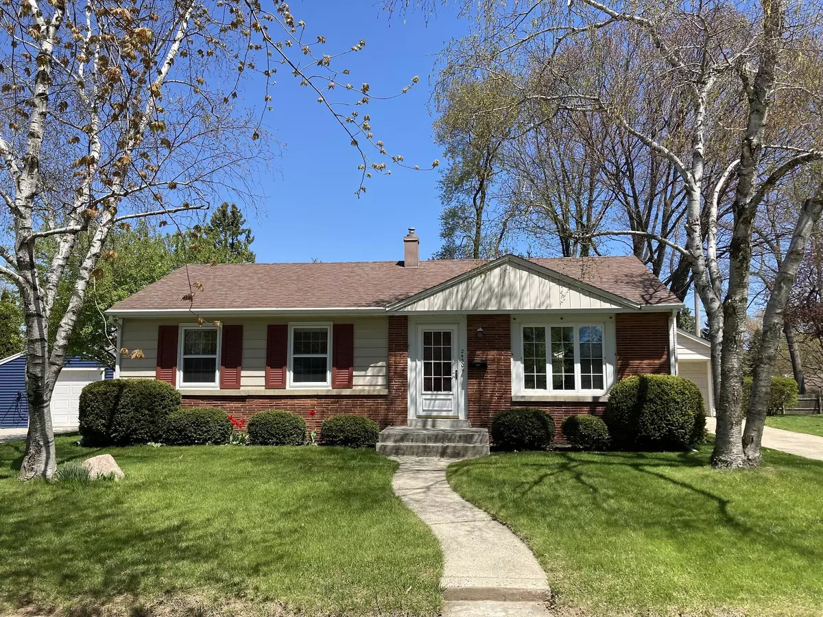 Saint Francis, WI 53235,2430 E Bottsford Ave