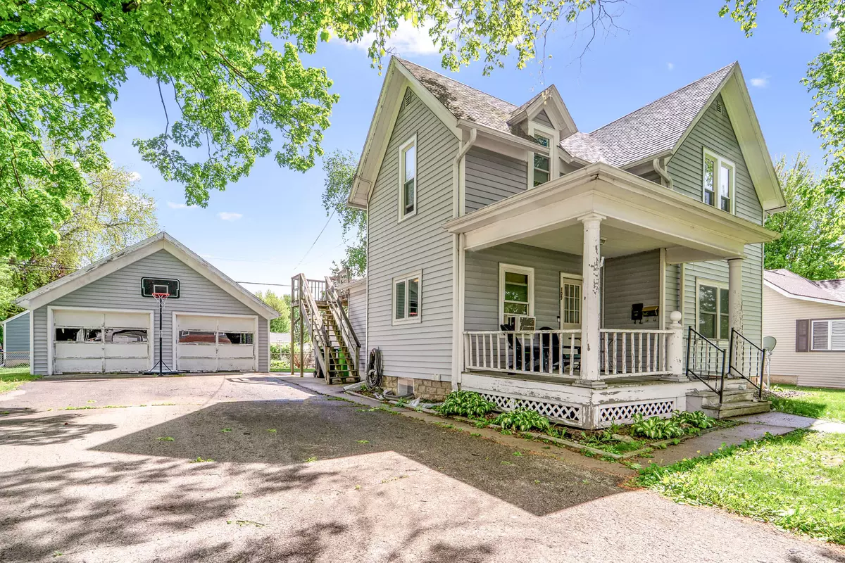 Waupun, WI 53963,109 Olmstead St Unit 109 1/2