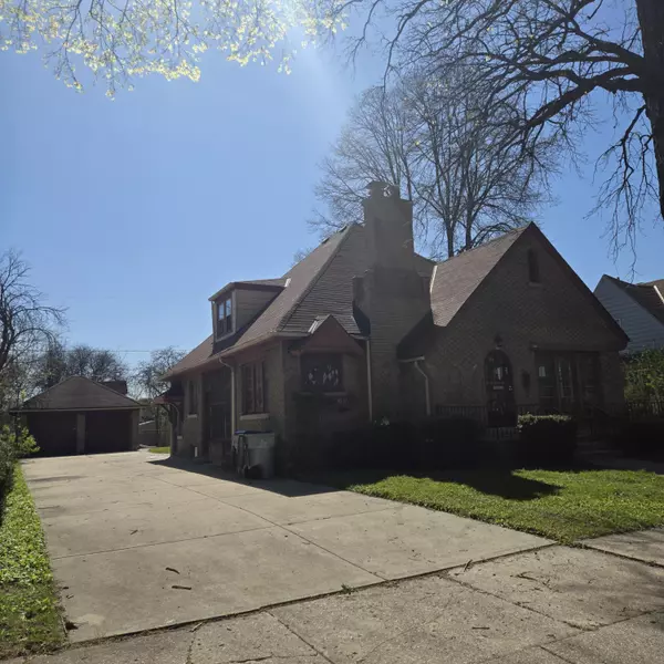 4537 W Spencer Pl, Milwaukee, WI 53216