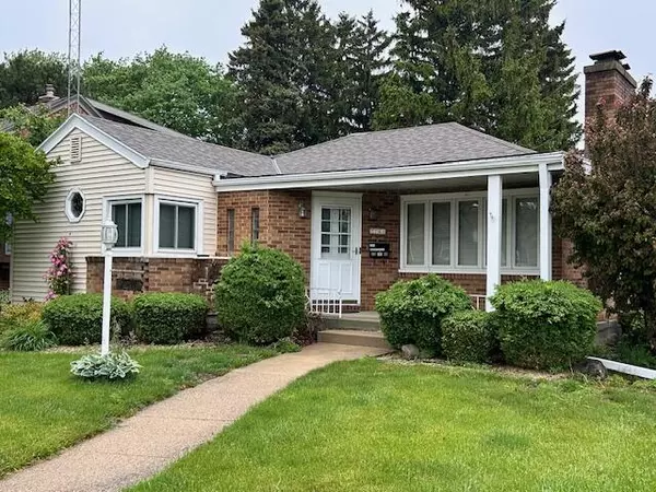 7749 34th Ave, Kenosha, WI 53142