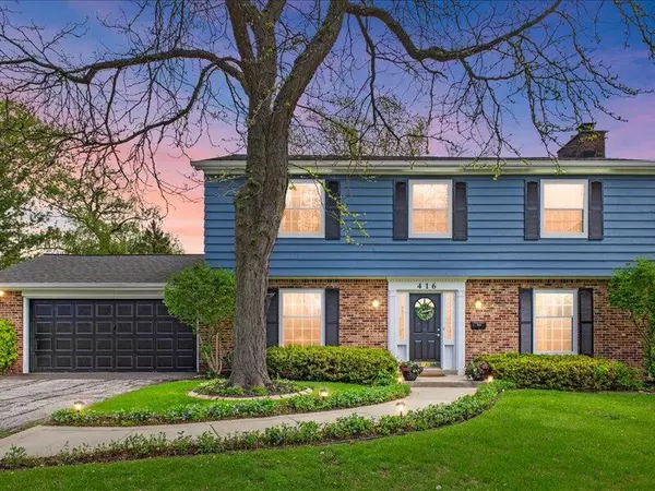416 Mary Ln, Thiensville, WI 53092