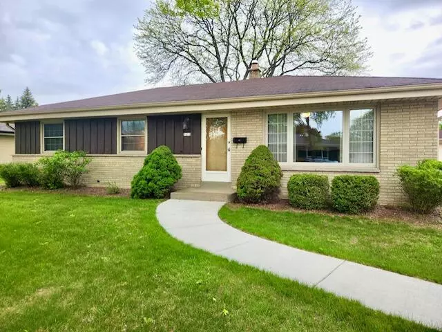 Milwaukee, WI 53221,5611 S 23rd St