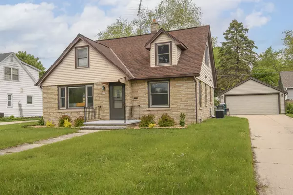 918 Park Ave, West Bend, WI 53090