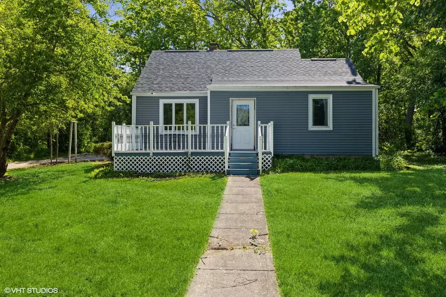 3215 West Dr, Lyons, WI 53147
