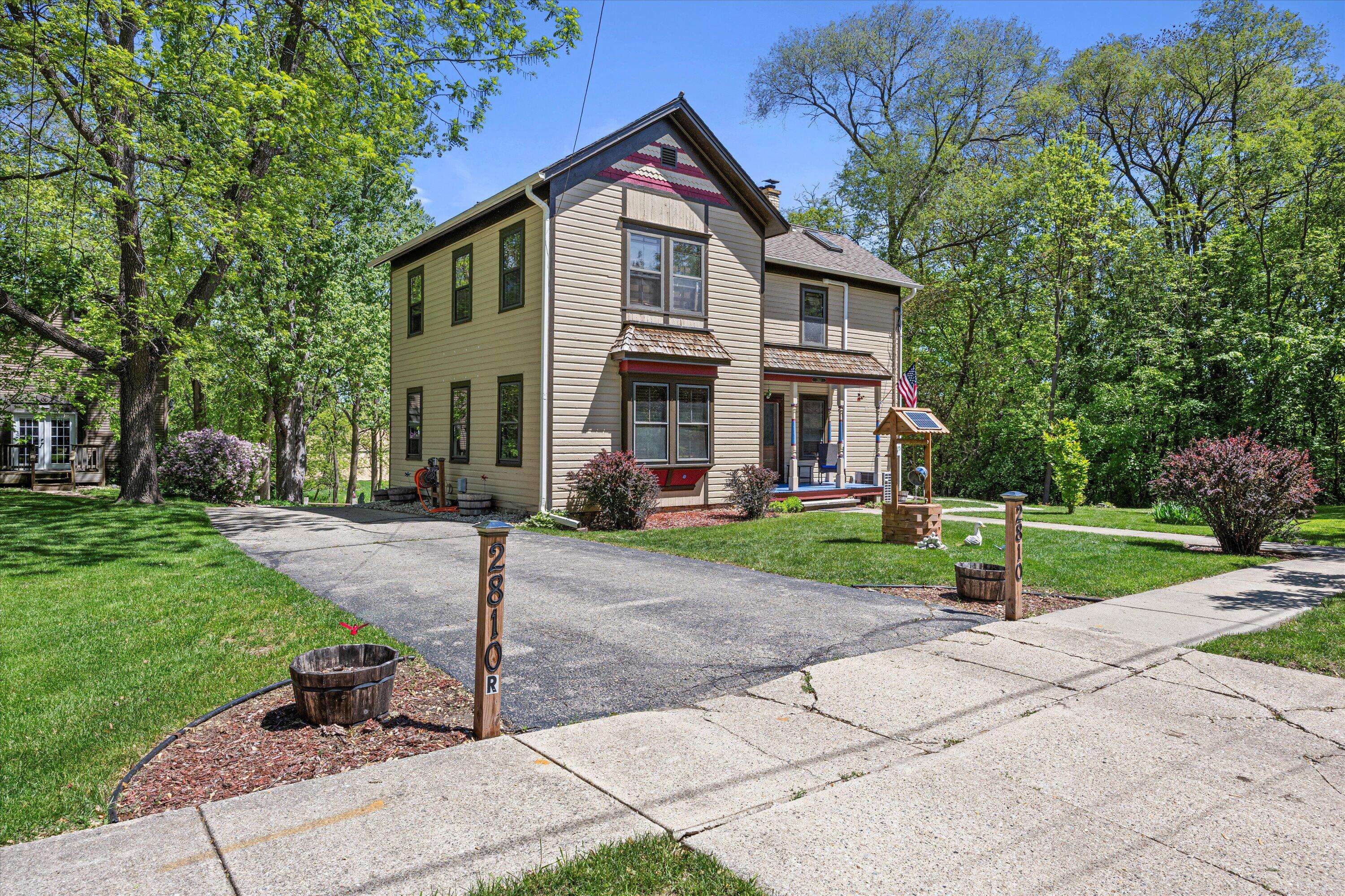 2810 Austin St, East Troy, WI 53120