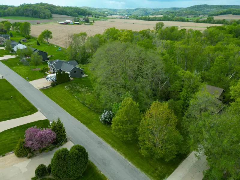 000 Western Hills Dr, Hamilton, WI 54669