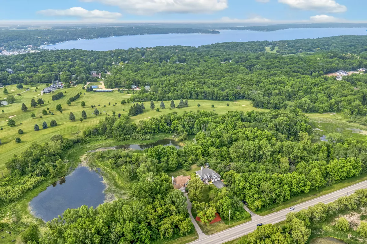 Fontana, WI 53125,390 County Road B -