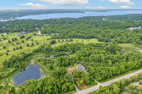 390 County Road B -, Fontana, WI 53125