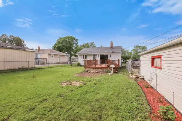 Milwaukee, WI 53225,8721 W Douglas Ave