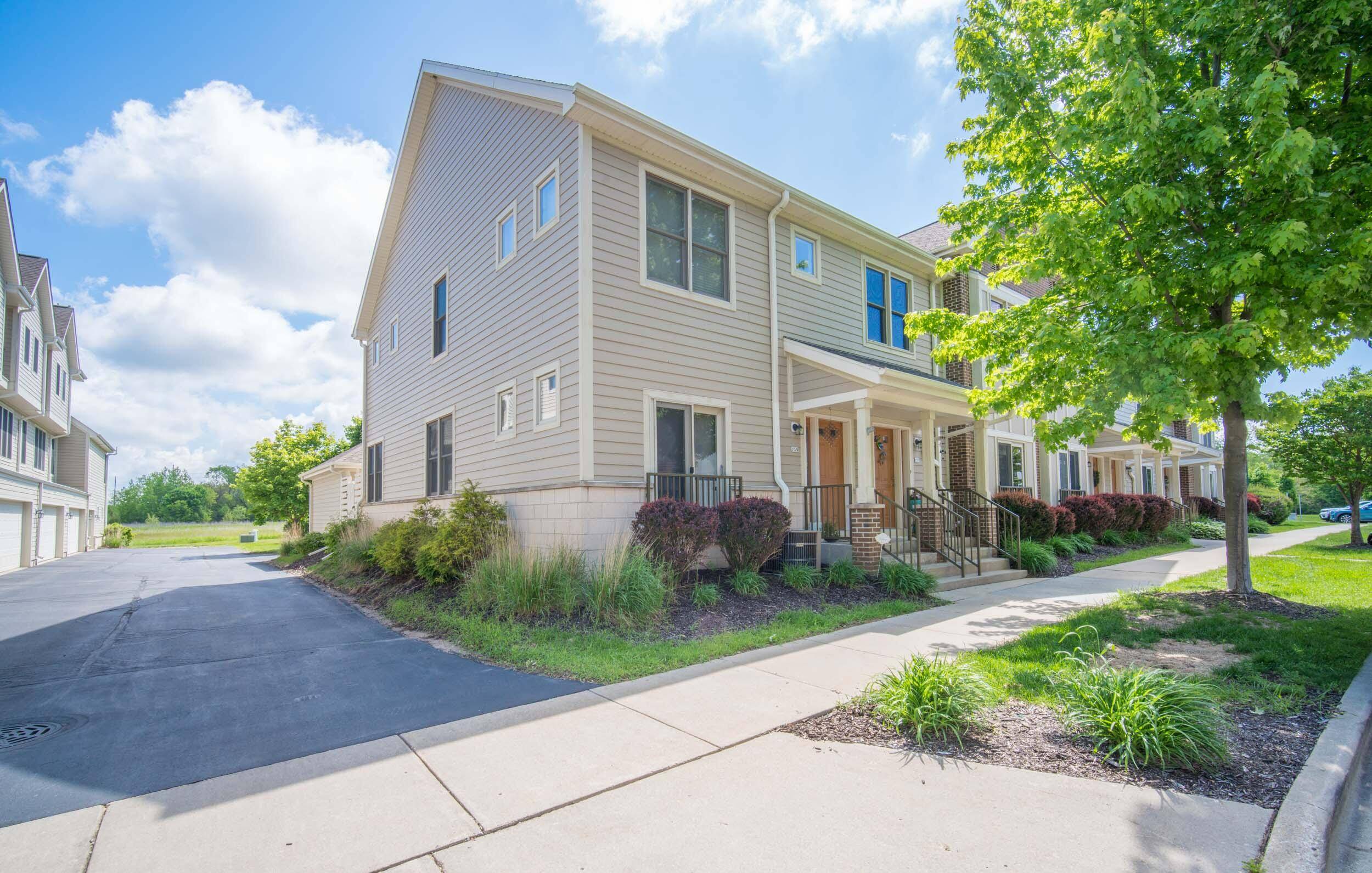 739 Shore Ln, West Bend, WI 53090