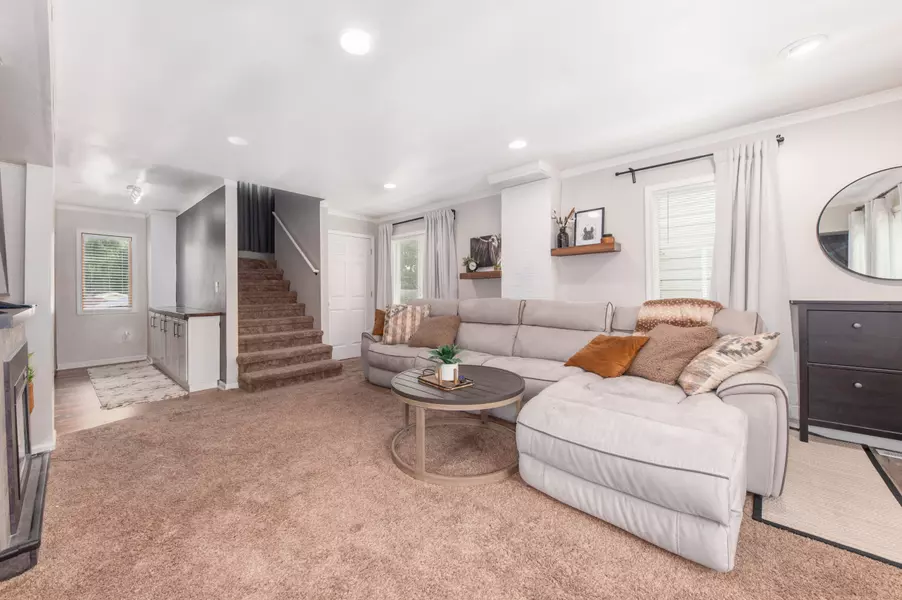 814 S 114th St, West Allis, WI 53214