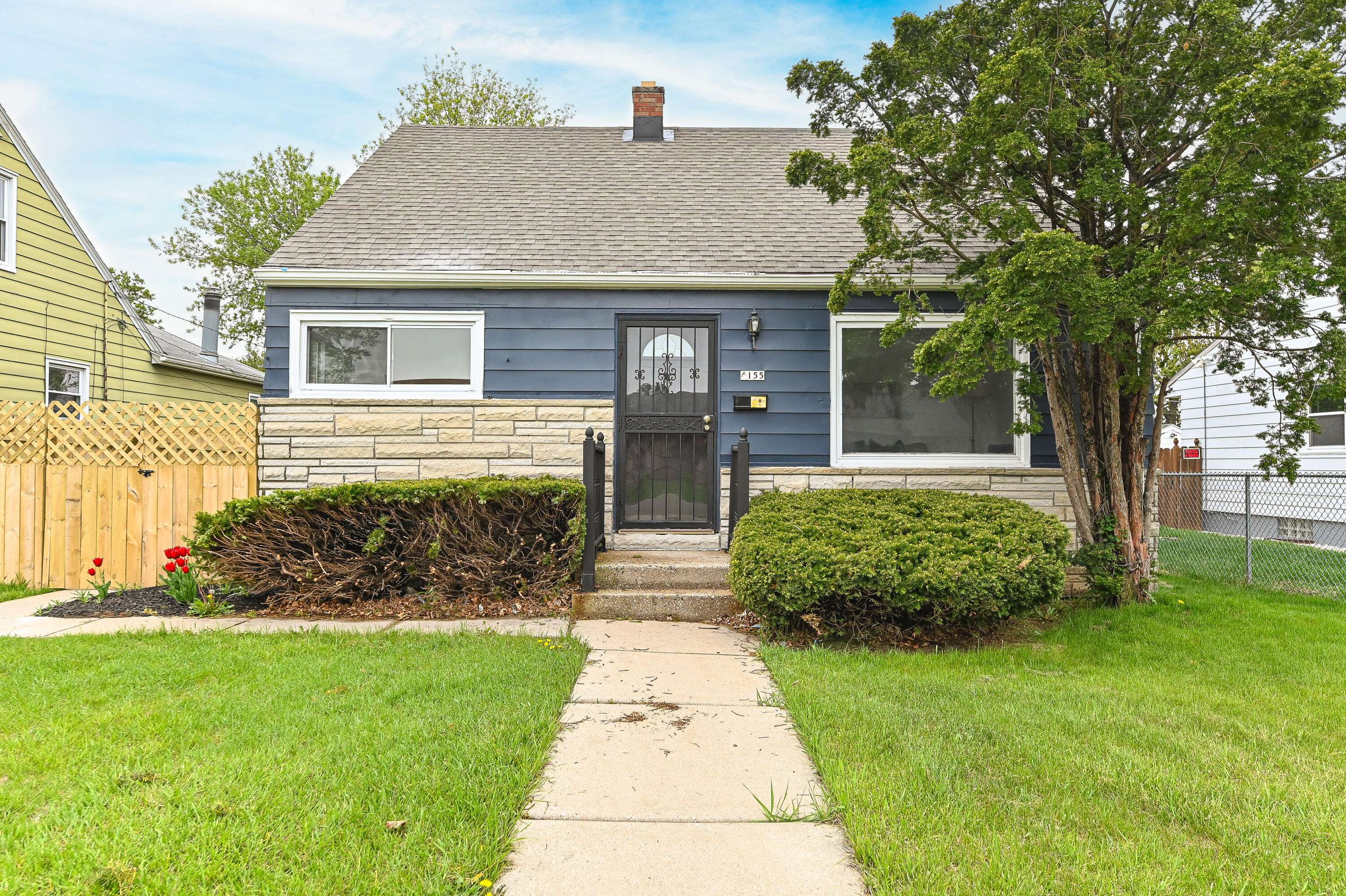 4155 N 67th St, Milwaukee, WI 53216